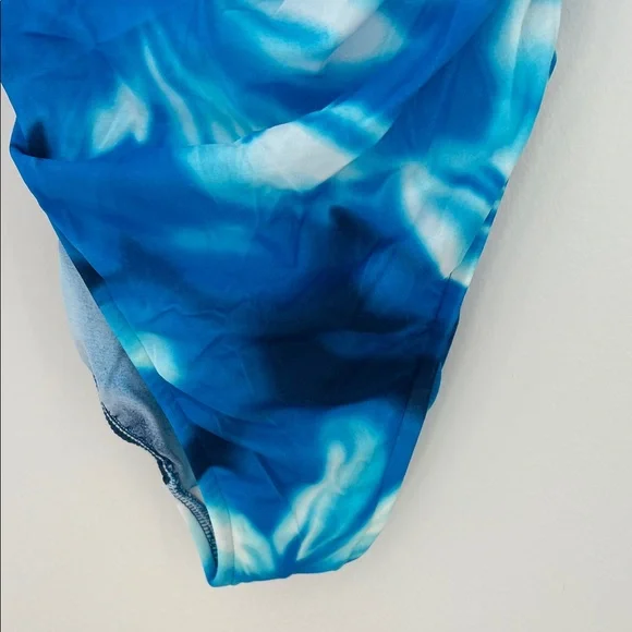 Miraclesuit Blue Tie-Dye Pool Water Pattern Style# 56229 Swimsuit Size 14 - Picture 7 of 17